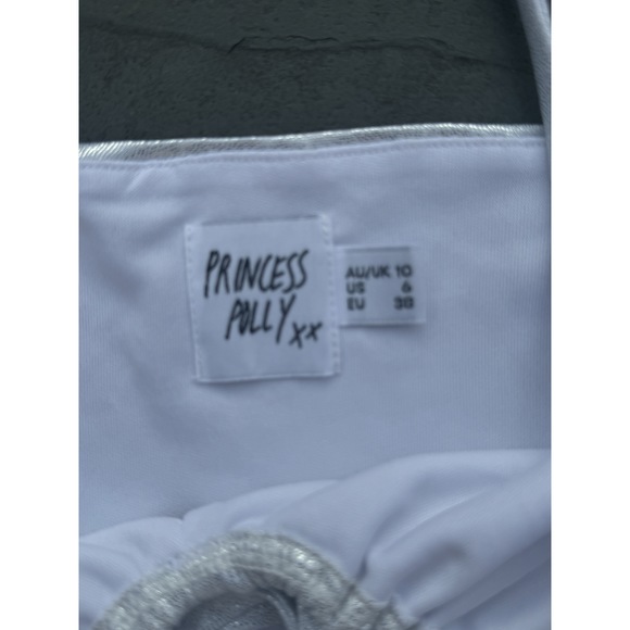 Princess Polly shimmery silver crop top Size 6 - Picture 3 of 3